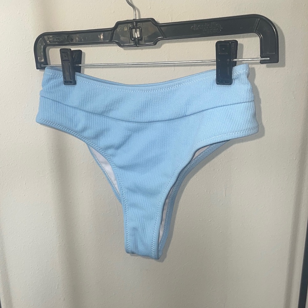 2 piece high wasted baby blue shein bathingsuit. padding us removeable
